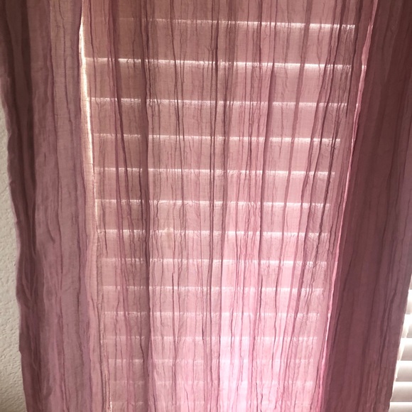 Curtains - Picture 4 of 4